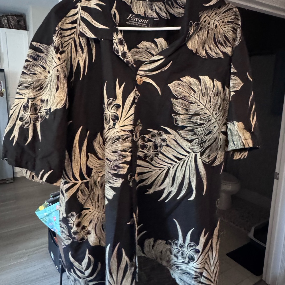 Hawaiian Black and White Casual Button Down Shirt with Tropical Print